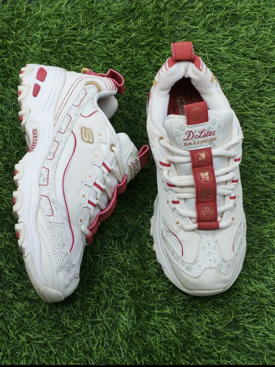 Skechers ➛𝚃𝙰𝙻𝙻𝙰:38➛𝙲𝙼 :24